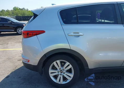 2017 Kia Sportage Lx z USA, uszkodzony, nr VIN KNDPM3AC4H7169602